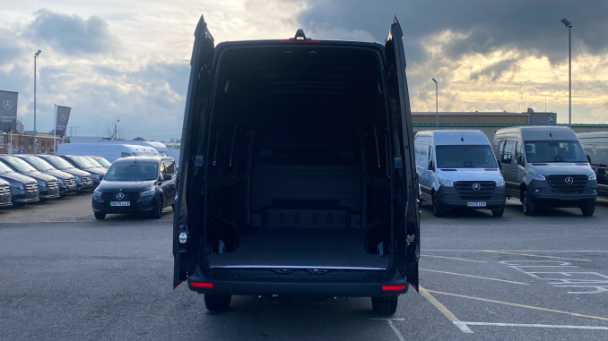 Mercedes-Benz Sprinter 315Cdi L3 Diesel Rwd 3.5t H2 Pro Van 9G-Tronic - Image 16